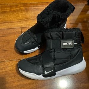 Nike Flex Advance Sneaker Boot